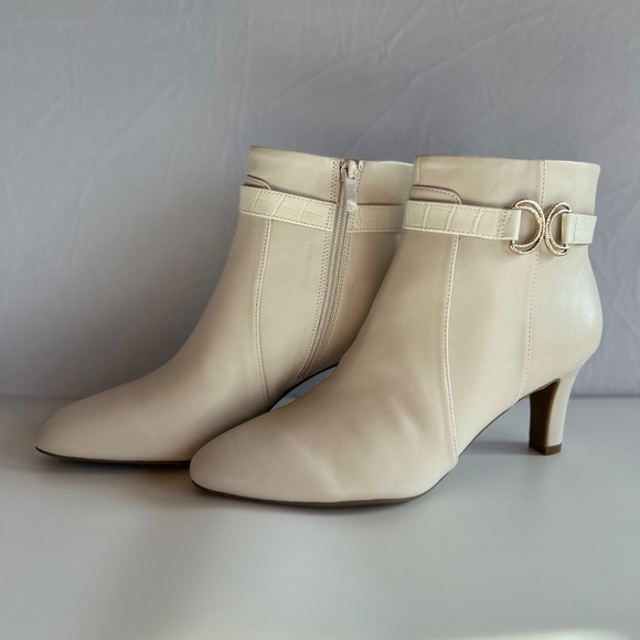 Life Stride Guild 2 Ankle Boots Women's Size 10W in Cream - Picture 6 of 12